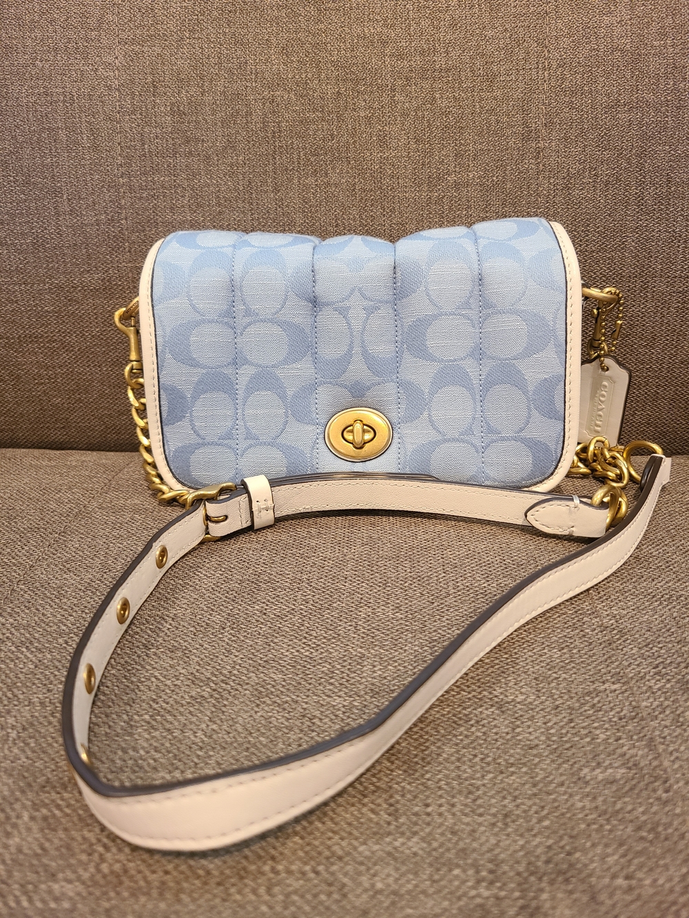 Coach Dinky 18 In Signature Chambray With Quilting (C4689)